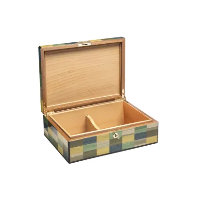 Picture Cigar box made of mahogany and cedar