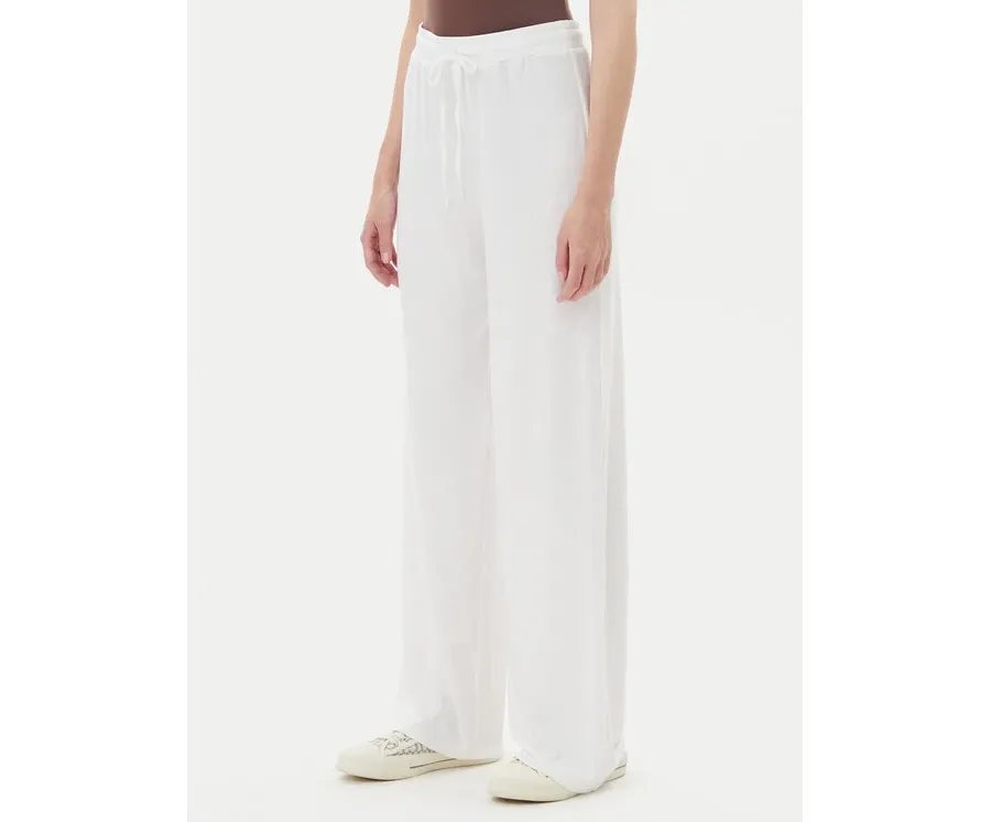 obrazek 1 Guess Spodnie materiałowe O5GB00 KCQ72 Biały Regular Fit