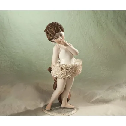 Zdjęcie Elegancka lalka wykonana z porcelany - Sibania