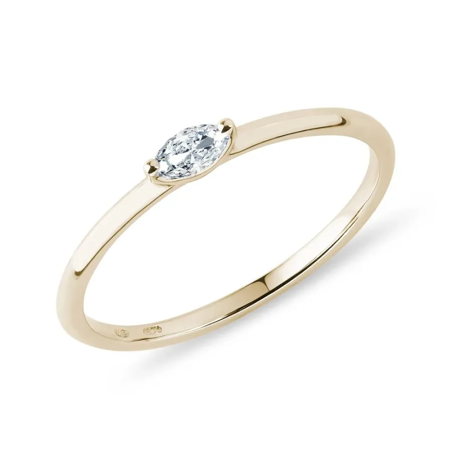 obrazek 1 Minimalistyczny pierścionek z diamentem w żółtym złocie KLENOTA