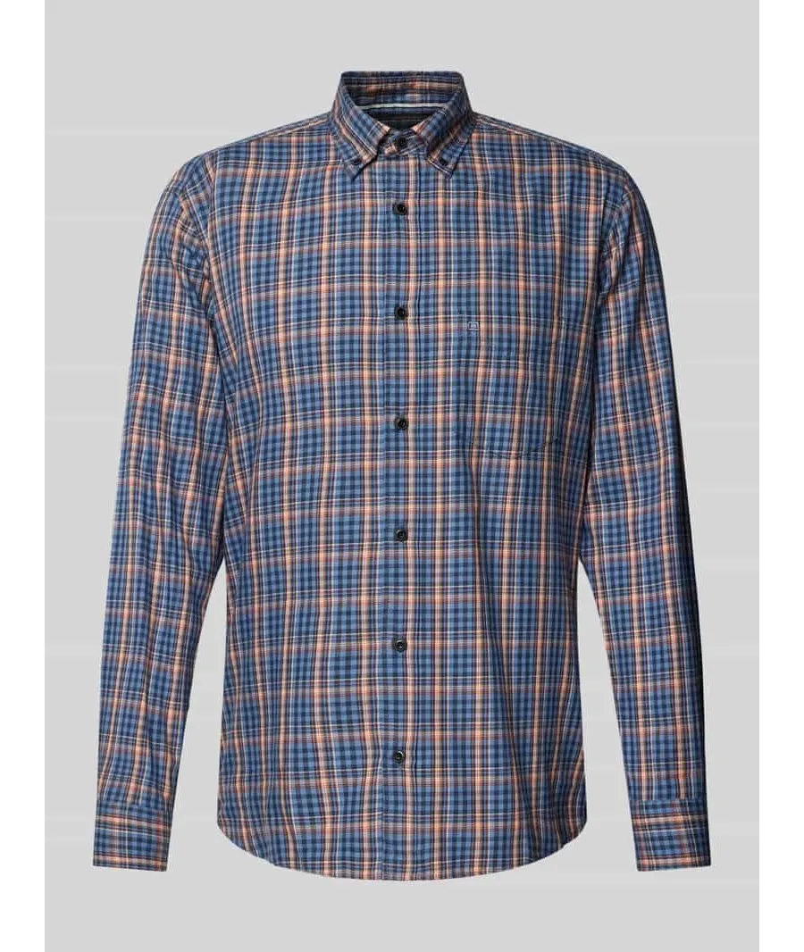 obrazek 1 Koszula casualowa o kroju casual fit z kołnierzykiem typu button down