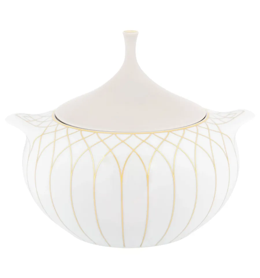 picture 1 Porcelain tureen from the Terrace collection richly decorated with gold, with hand-painted details - Vista Alegre