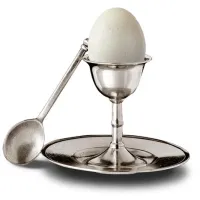 Zdjęcie Klasyczny kieliszek na jajko z łyżeczką