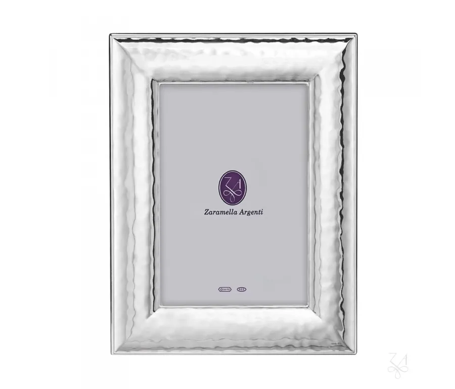 obrazek 1 Wyjątkowa srebrna ramka na zdjęcia 20×25 cm - Zaramella Argenti