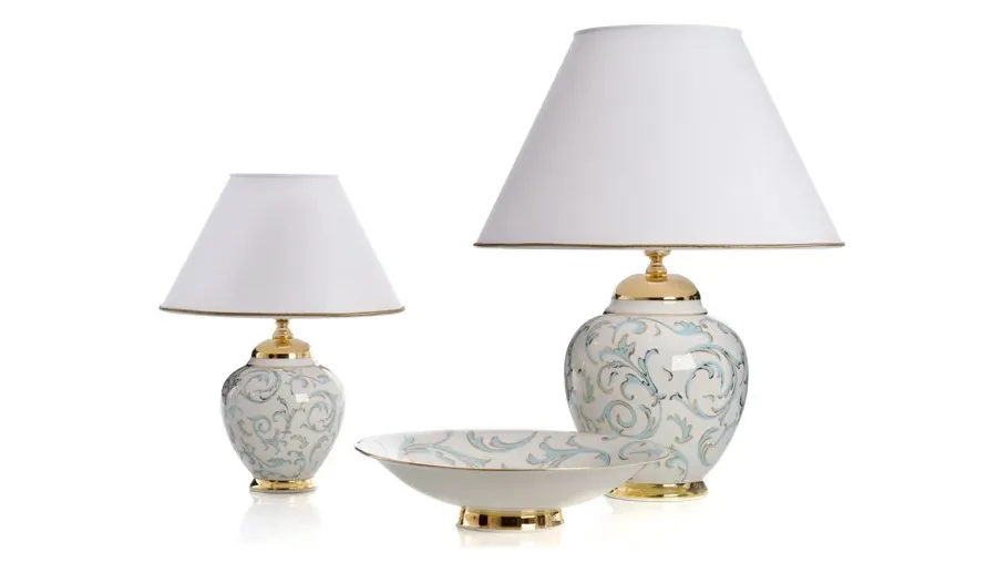 obrazek 1 Patera ozdobna z porcelany zdobiona barwnym motywem roślinnym