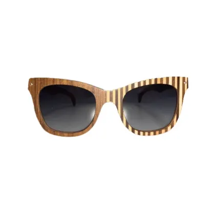 Zdjęcie Drewniane okulary z Włoch dla odważnej kobiety - Legno Light