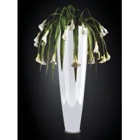 Zdjęcie Piękna donica w aranżacji kwiatowej do jadalni