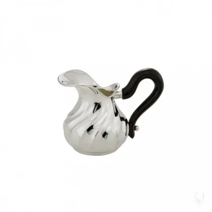 Zdjęcie Piękny stylowy dzbanuszek do mleka wykonany ze srebra - Zaramella Argenti