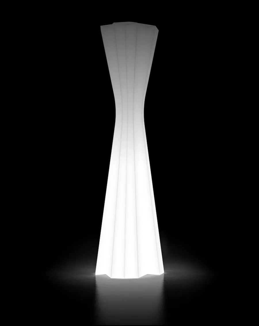 obrazek 1 Designerska lampa w stylu nowoczesnym do ogrodów i apartamentów - Plust