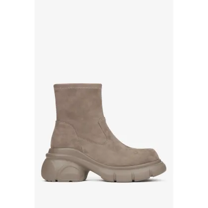 Zdjęcie Estro: Beżowe botki damskie z weluru naturalnego na sprężystej platformie