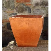 Picture Beautiful flower pot made of terracotta - Fornace Masini