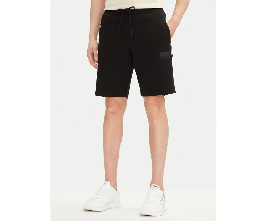 obrazek 1 EA7 Emporio Armani Szorty sportowe 7M000095 AF12116 UC001 Czarny Regular Fit