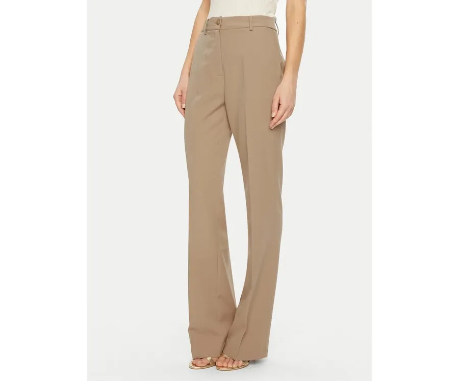 obrazek 1 Guess Spodnie materiałowe W4YB30 WFWX2 Brązowy Regular Fit