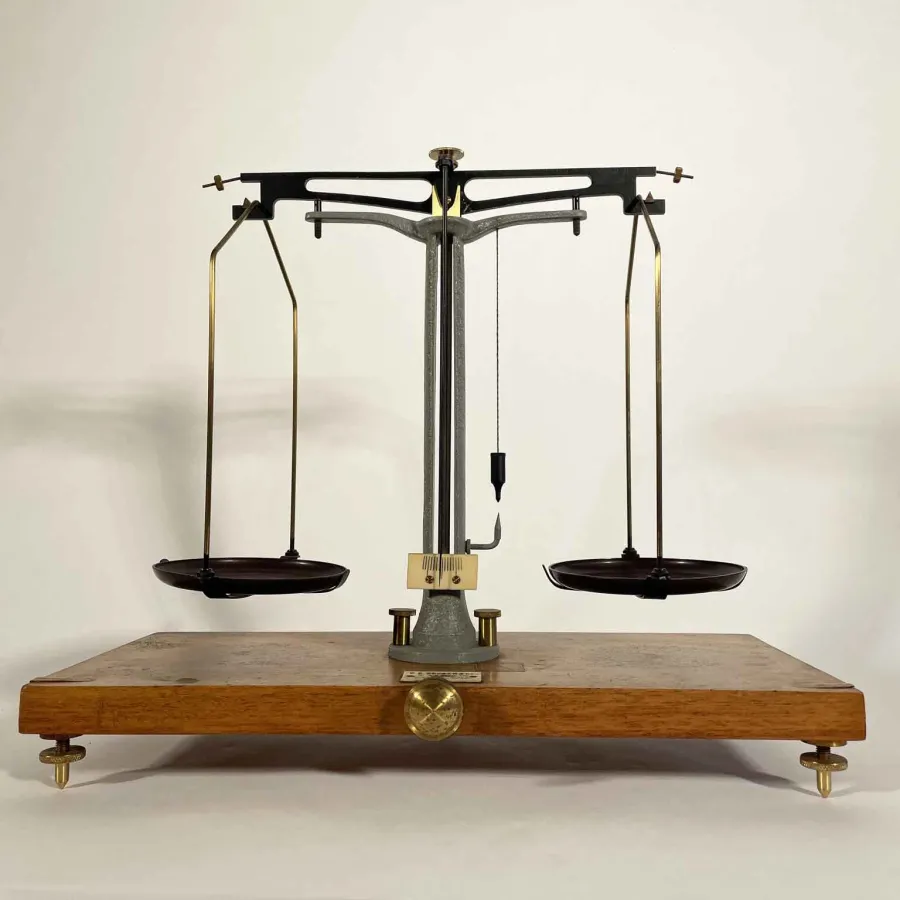 obrazek 5 Szykowna waga apteczna z XX wieku