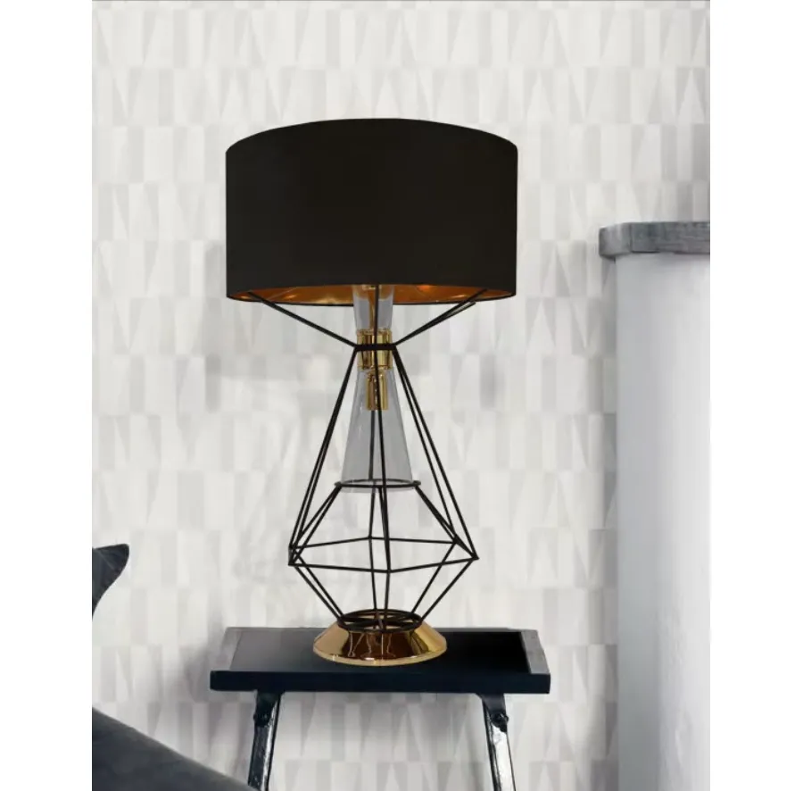 obrazek 1 Nieszablonowa lampka biurkowa Nola marki CreativeMary