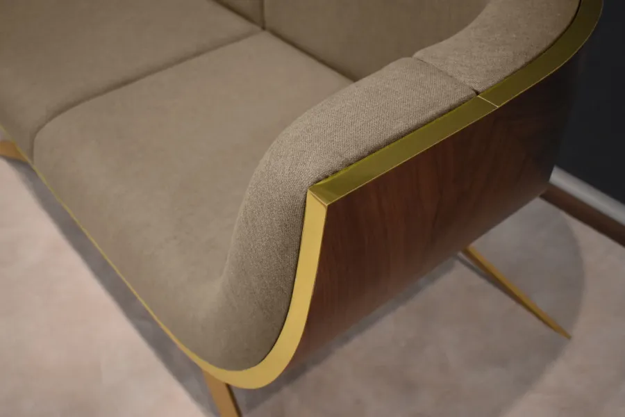 obrazek 7 Elegancki brązowy fotel z drewna żelaznego do salonu