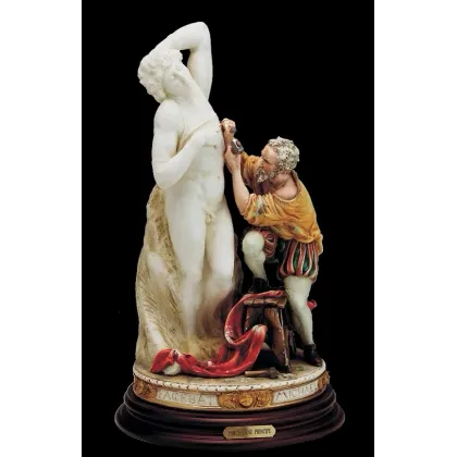 Zdjęcie Michał Anioł z porcelany