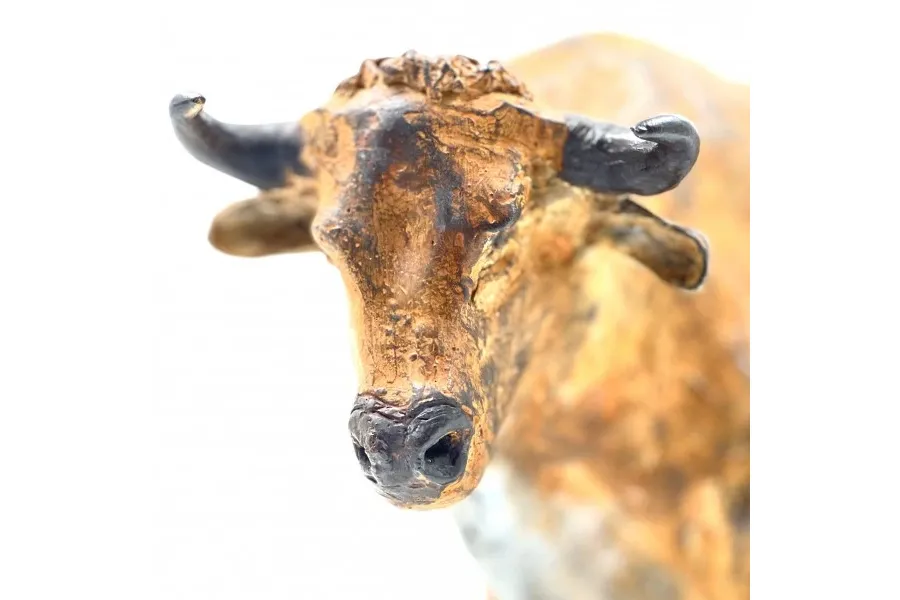 obrazek 2 Elegancka figurka byka z brązu - niebanalny prezent na różne okazje