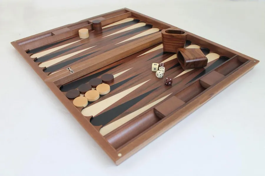 obrazek 1 Drewniany zestaw do gry w backgammon - 61x50 cm