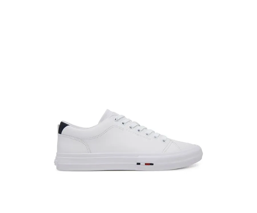 obrazek 1 Tommy Hilfiger Sneakersy Th Hi Vulc Street Lth Patch FM0FM05312 Biały