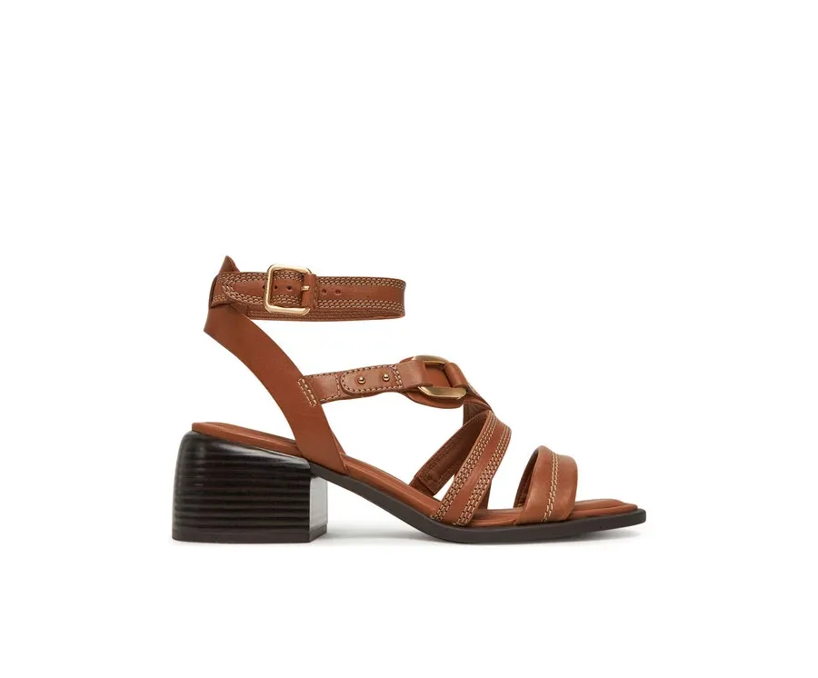 obrazek 1 Clarks Sandały Morwyn Strap 26181244 Brązowy