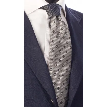 Zdjęcie Ponadczasowy, kontrastowy krawat, szaro-biały z wzorem