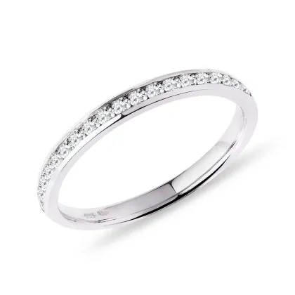 Zdjęcie Minimalistyczna obrączka z białego złota z diamentem KLENOTA