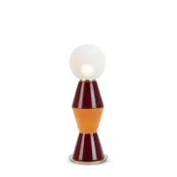 Zdjęcie Lampa stołowa bazująca na czystych geometrycznych kształtach H.65xL.22xP.22 cm