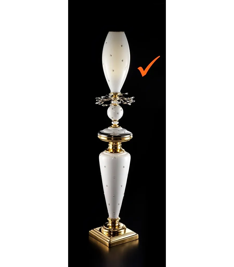 obrazek 1 Interesująca ceramiczna lampa z kryształkami