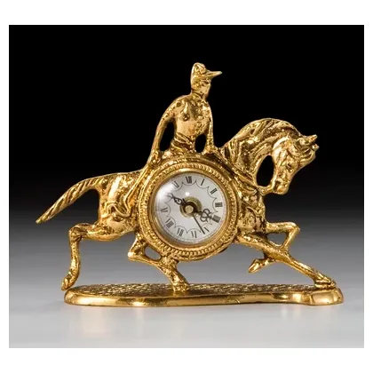 Zdjęcie Fascynujący zegar z brązu z dżokejem na koniu