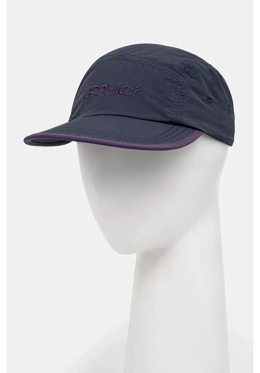 obrazek 1 Gramicci czapka z daszkiem Nylon Gramicci Cap kolor granatowy z aplikacją G4FA.072