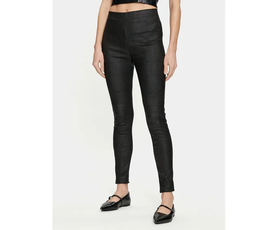 obrazek 1 Cream Spodnie z imitacji skóry Tabea 10610409 Czarny Slim Fit