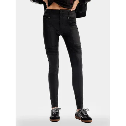 Zdjęcie Desigual Spodnie z imitacji skóry Oslo 24SWPW26 Czarny Slim Fit