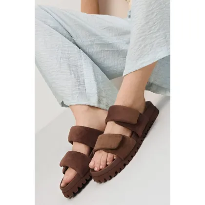 Zdjęcie Estro: Ciemnobrązowe welurowe klapki damskie z miękkimi paskami