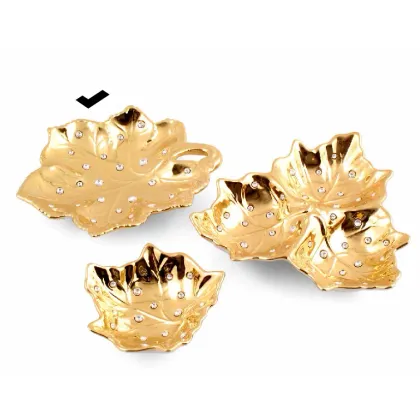 Picture A tasteful gold leaf decoration made of Italian ceramics - Bruno Costenaro