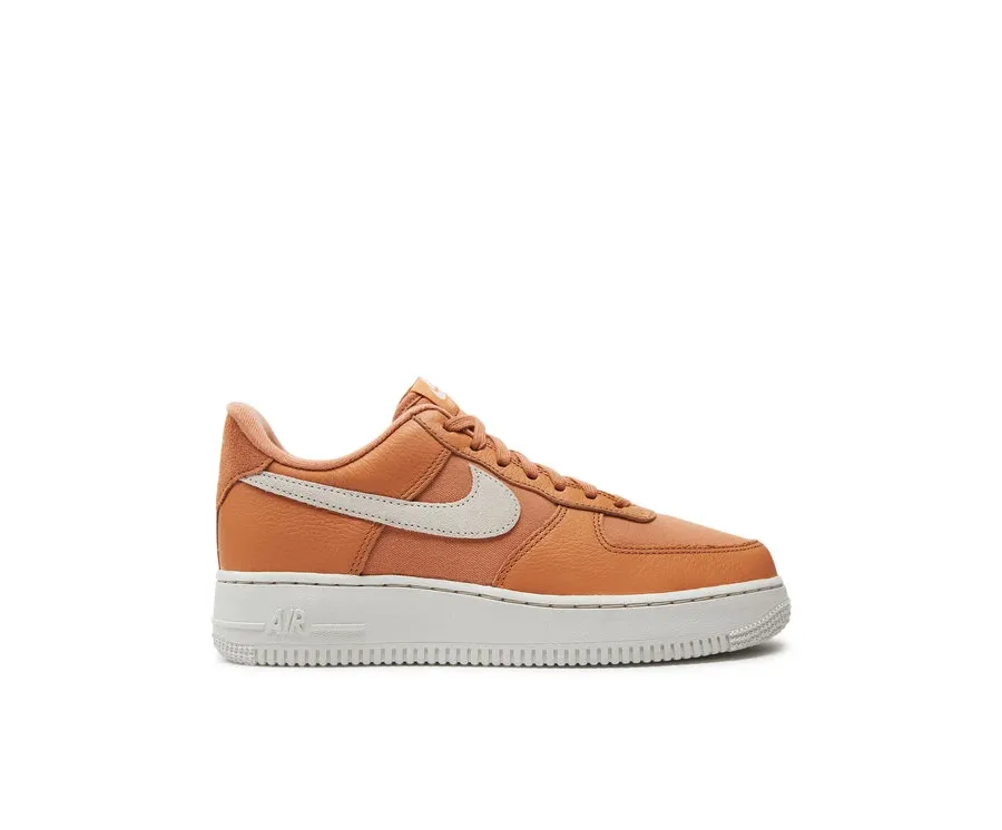 obrazek 1 Nike Sneakersy Air Force 1 '07 Lx DV7186 200 Pomarańczowy