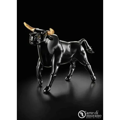 Zdjęcie Szykowna figura byka ze szkła Murano