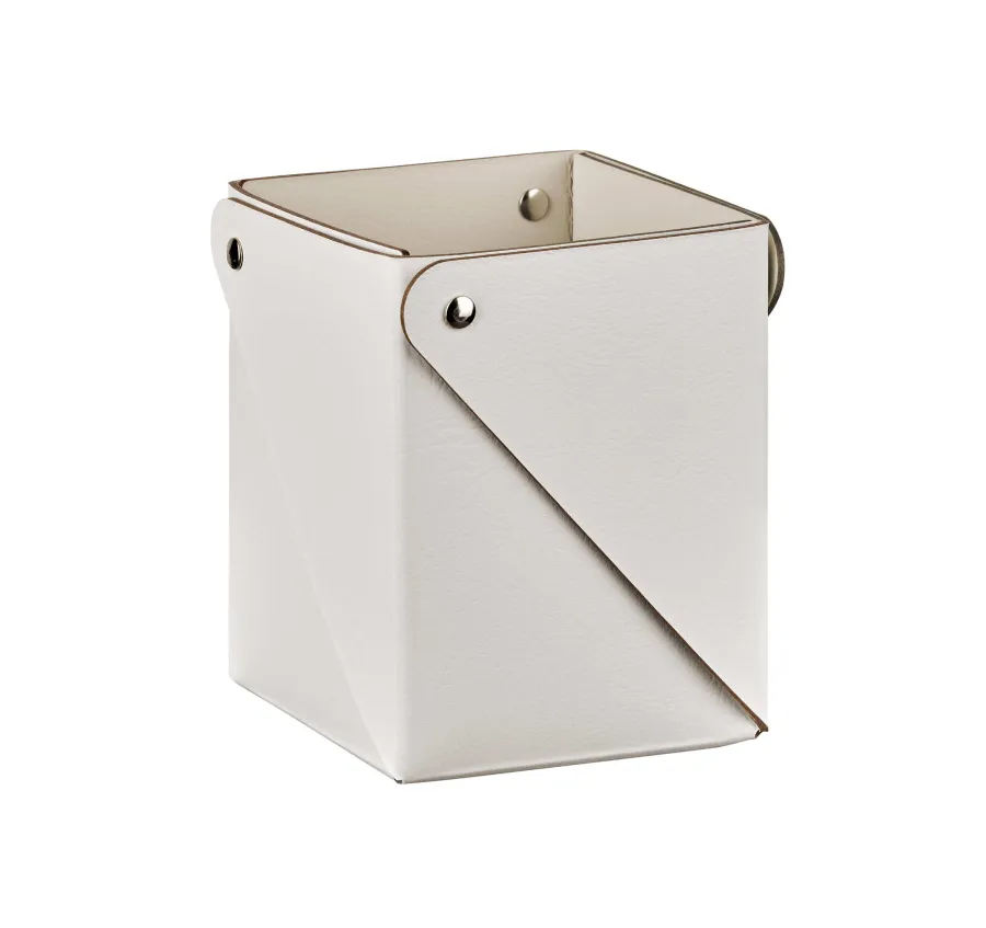 obrazek 1 Biały skórzany pojemnik na przybory 8х8хH10,5 cm