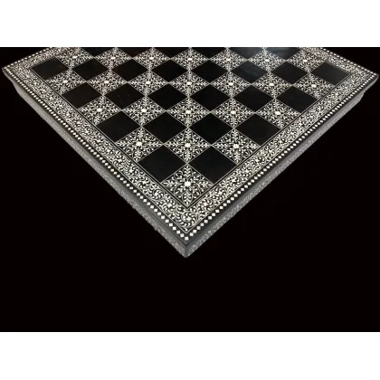 Zdjęcie Niezwykle zdobiona plansza Kashmiri idealna dla miłośników szachów - The Chess Empire