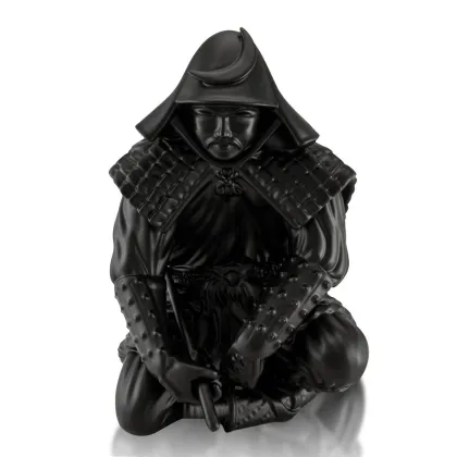 Zdjęcie Czarna ceramiczna statuetka samuraja – Ahura