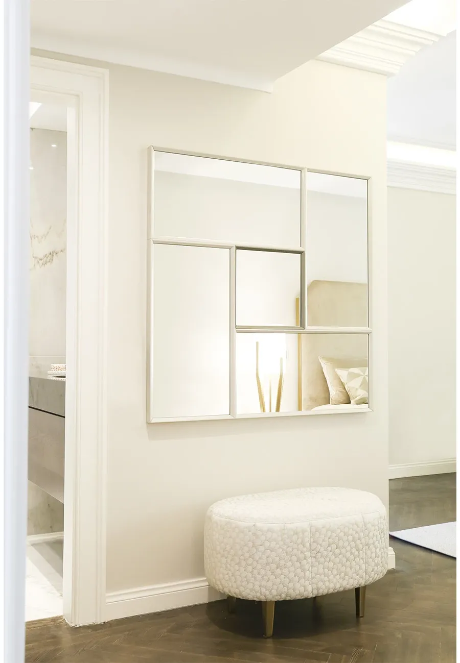 picture 2 Luxurious bench in fabric and lacquered wood - Ana Roque