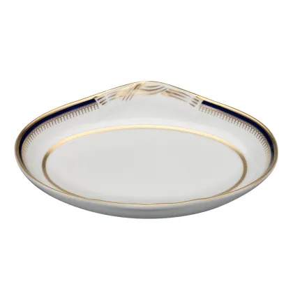 Zdjęcie Biały talerz na oliwki z eleganckiej kolekcji Cambridge - Vista Alegre