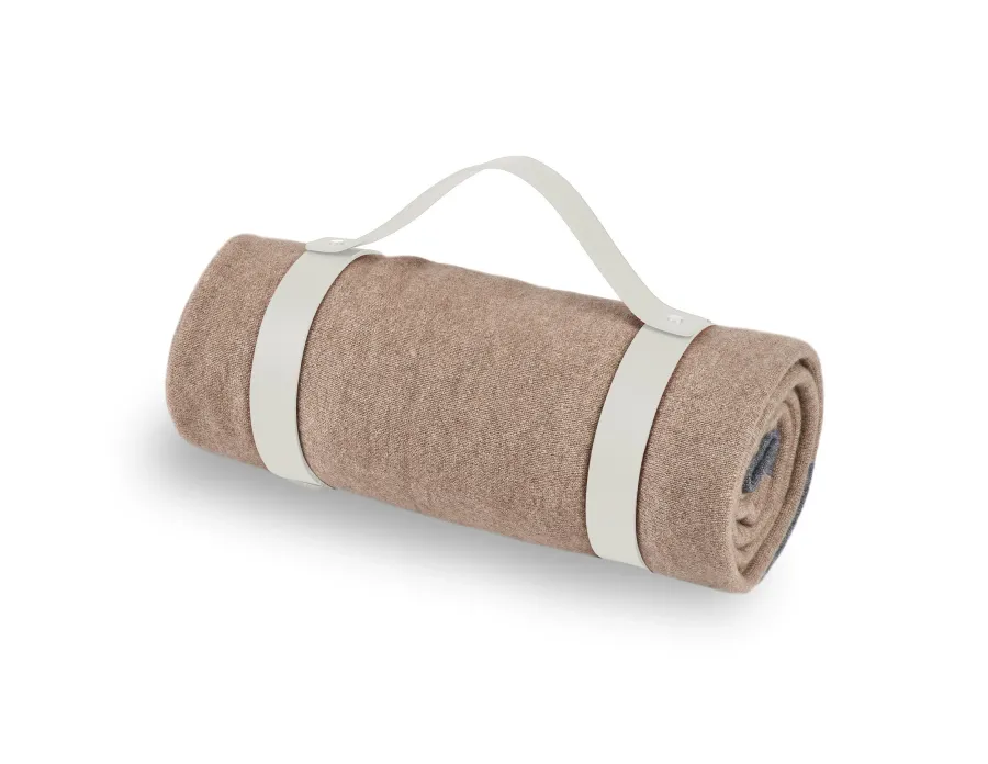 obrazek 1 Biały stylowy skórzany pas do koca