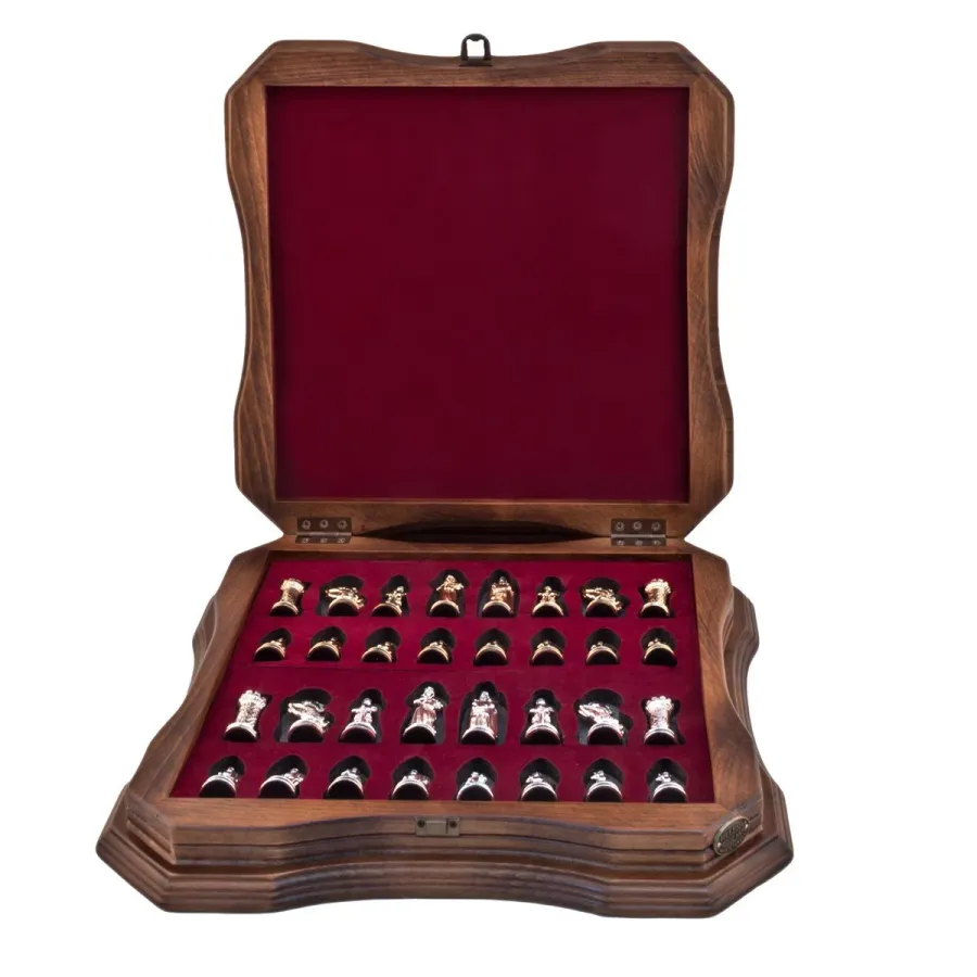 obrazek 5 Szachy z naturalnego drewna i figurki metalowe - Helena Woodart
