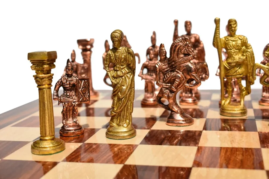 obrazek 9 Stylowe rzymskie figury wraz z planszą znakomite na upominek - The Chess Empire