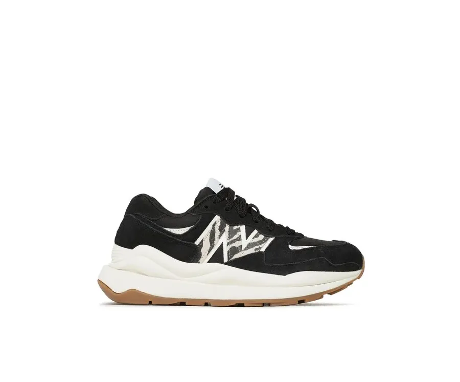 obrazek 1 New Balance Sneakersy W5740APA Czarny