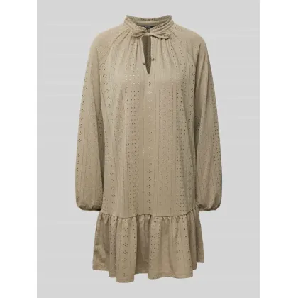 Zdjęcie Sukienka o długości do kolan z cekinowym obszyciem model ‘BILLI’