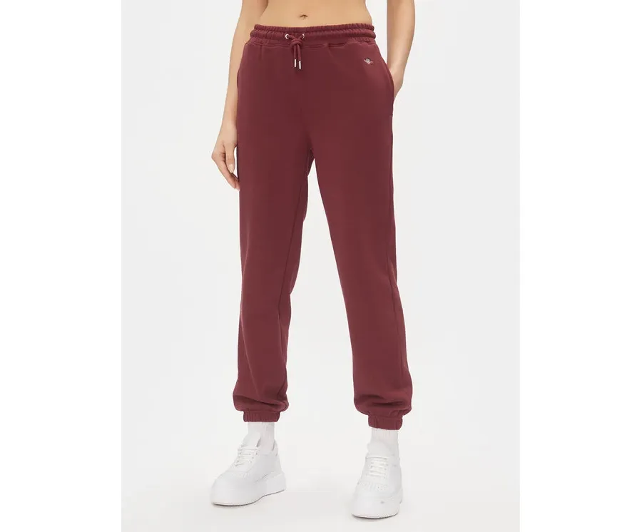 obrazek 1 Gant Spodnie dresowe Rel Shield 4204921 Bordowy Relaxed Fit