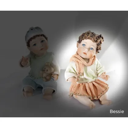 Zdjęcie Mała dziewczynka z porcelany - Sibania