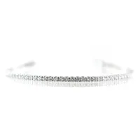 Picture A unique gold tennis bracelet with diamonds